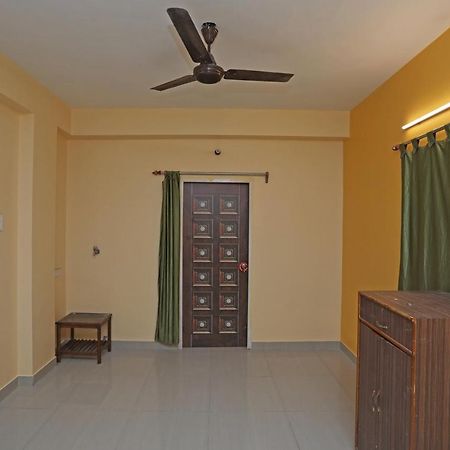 Oyo 14818 Sudarshan Apartment Kolkata Luaran gambar
