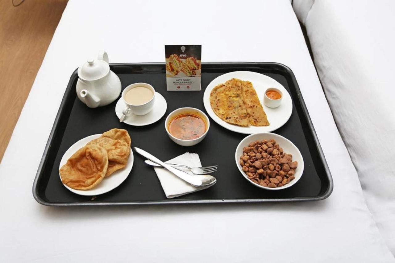 Oyo 14818 Sudarshan Apartment Kolkata Luaran gambar