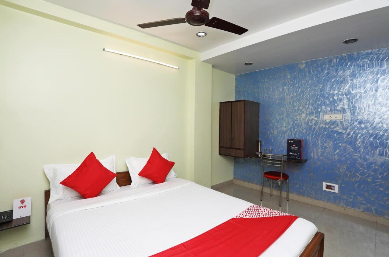 Oyo 14818 Sudarshan Apartment Kolkata Luaran gambar