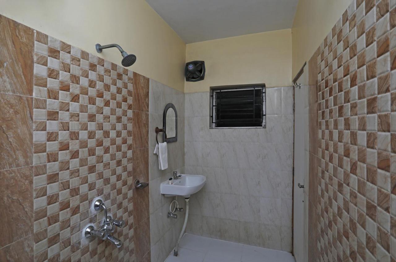 Oyo 14818 Sudarshan Apartment Kolkata Luaran gambar