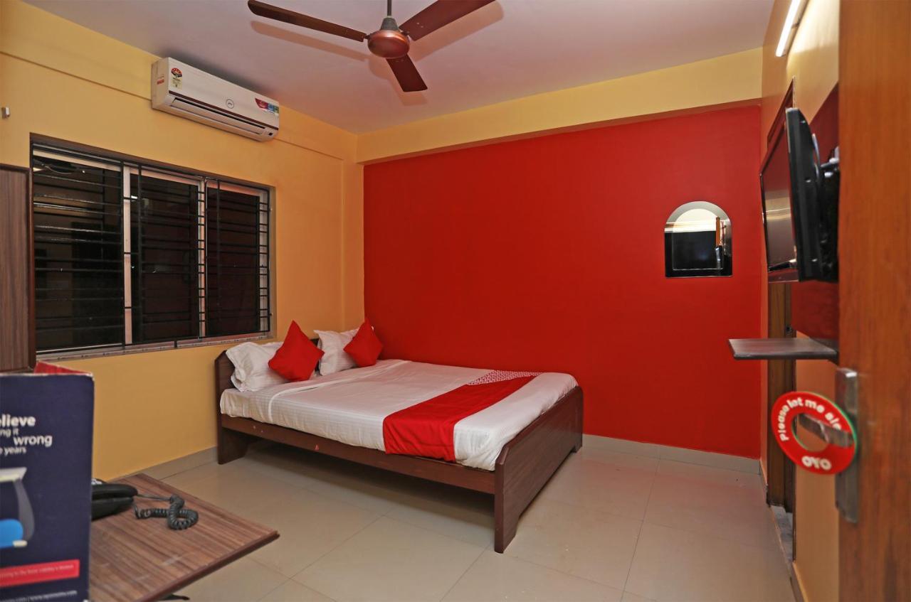 Oyo 14818 Sudarshan Apartment Kolkata Luaran gambar