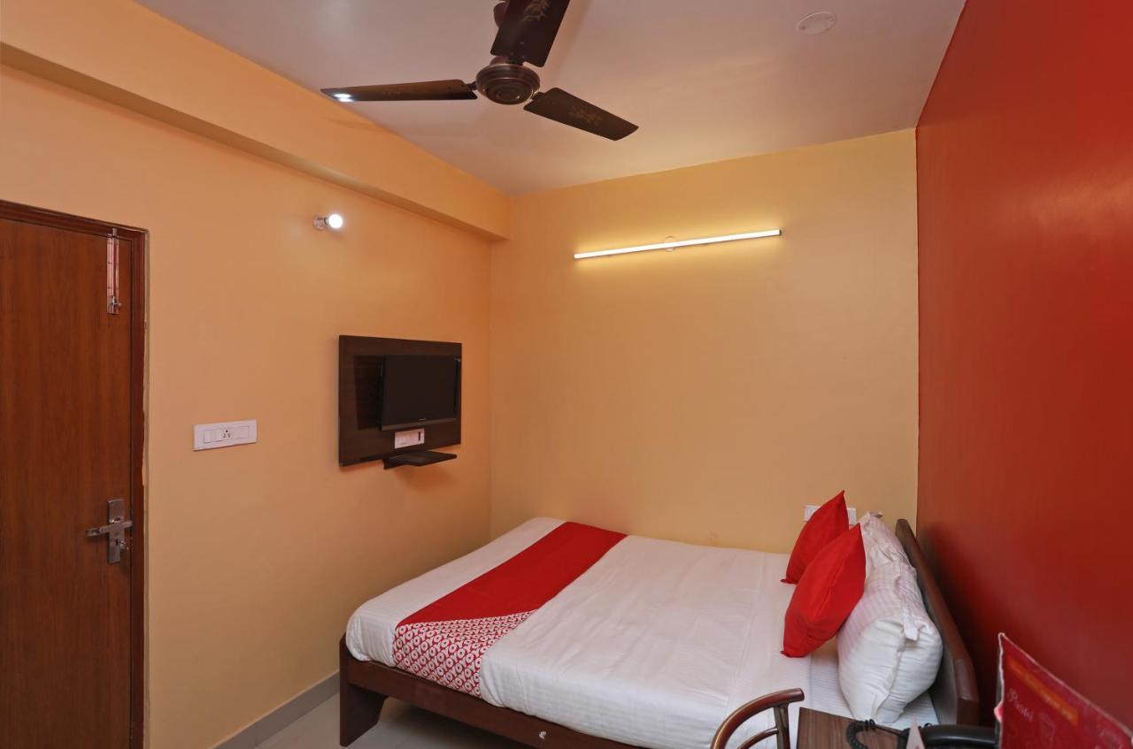 Oyo 14818 Sudarshan Apartment Kolkata Luaran gambar