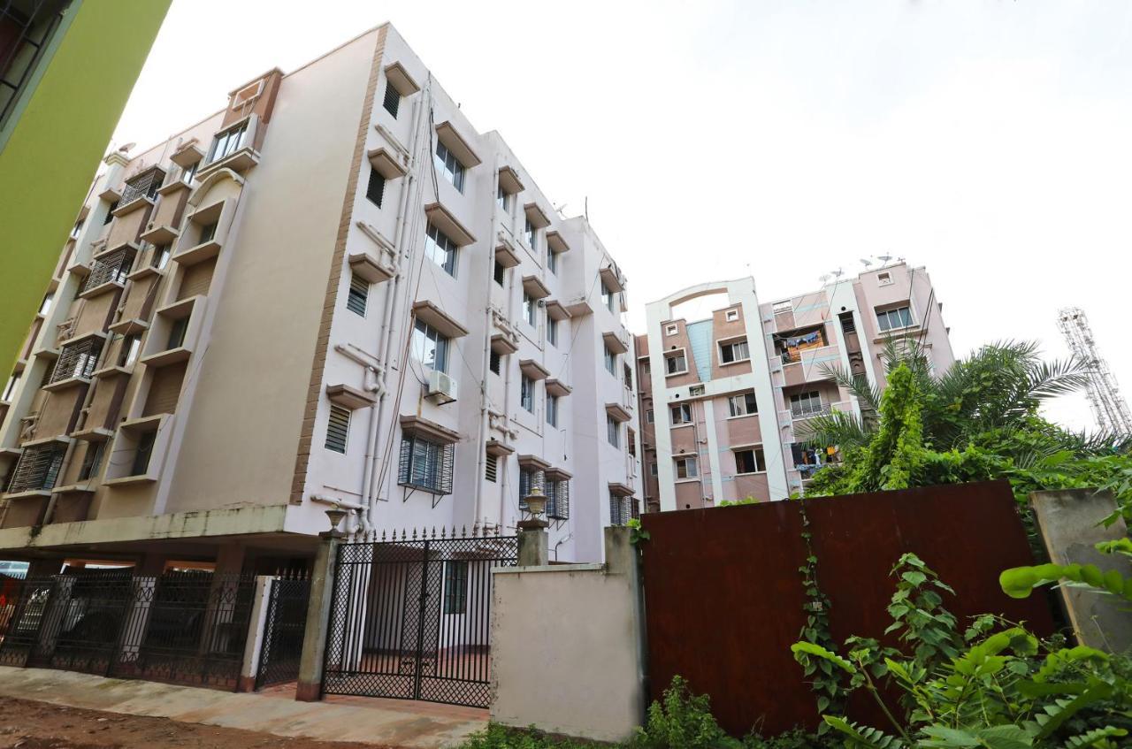 Oyo 14818 Sudarshan Apartment Kolkata Luaran gambar
