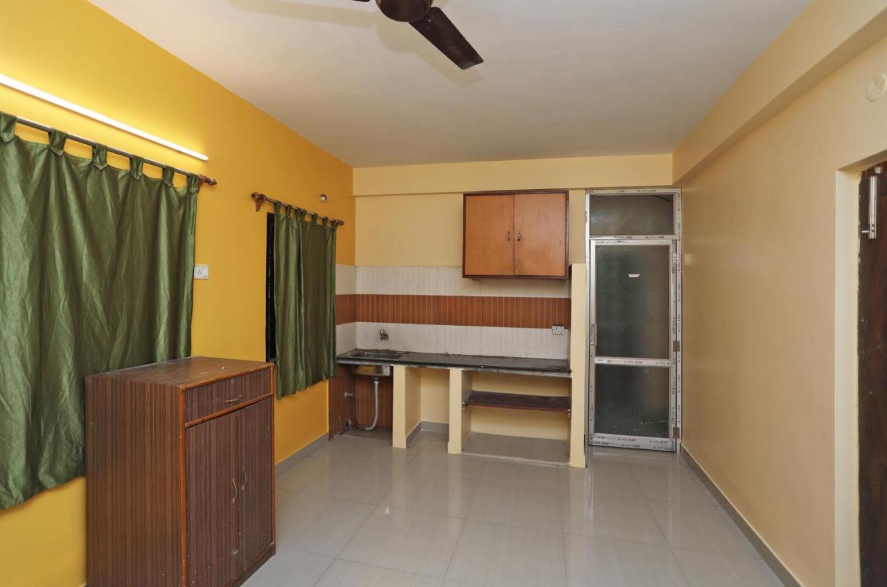 Oyo 14818 Sudarshan Apartment Kolkata Luaran gambar
