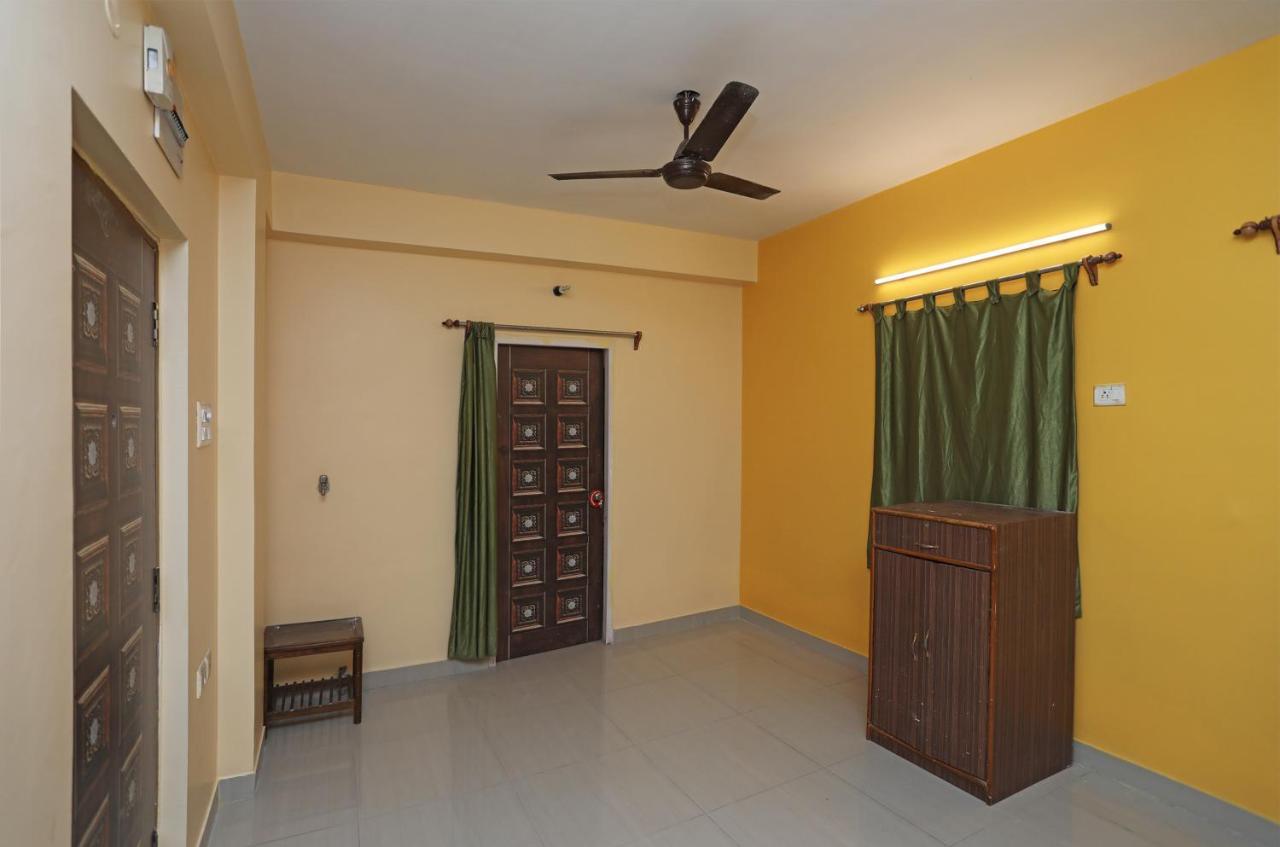 Oyo 14818 Sudarshan Apartment Kolkata Luaran gambar