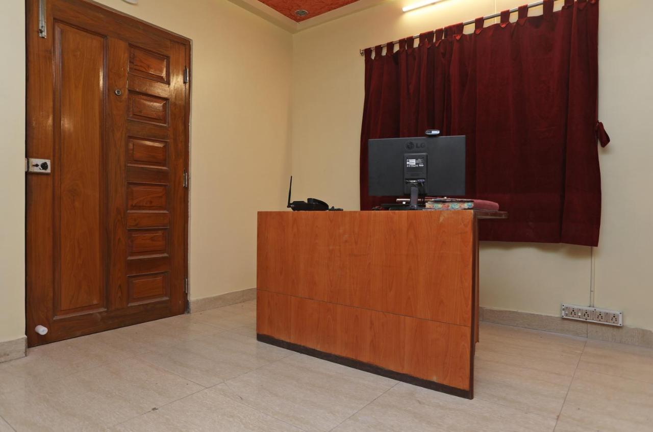 Oyo 14818 Sudarshan Apartment Kolkata Luaran gambar