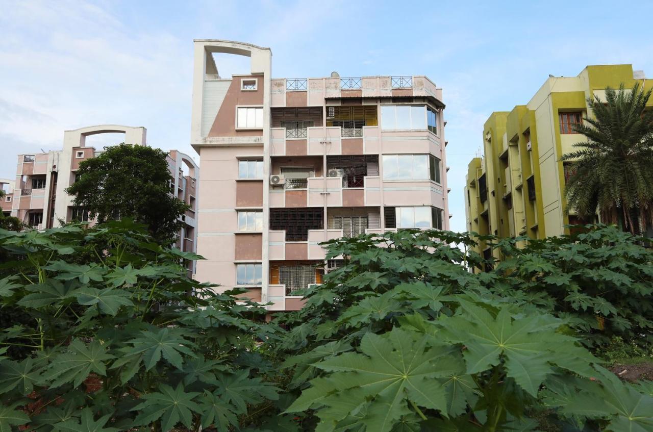 Oyo 14818 Sudarshan Apartment Kolkata Luaran gambar