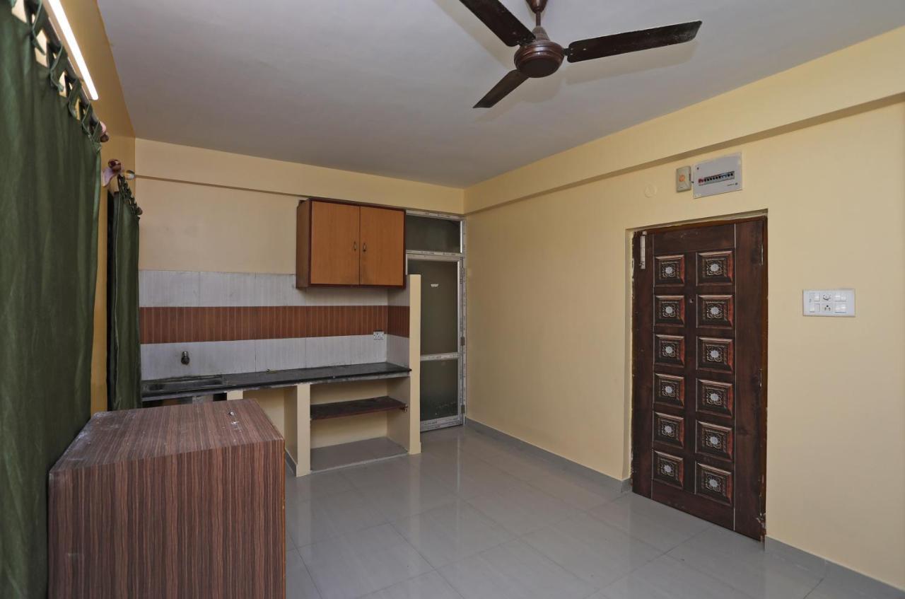 Oyo 14818 Sudarshan Apartment Kolkata Luaran gambar