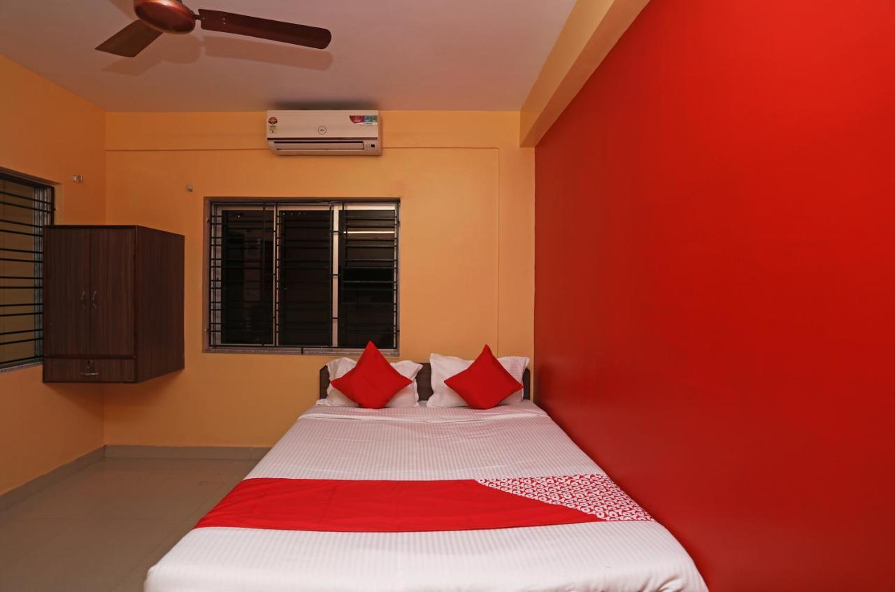 Oyo 14818 Sudarshan Apartment Kolkata Luaran gambar